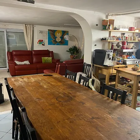 Com A La Maison